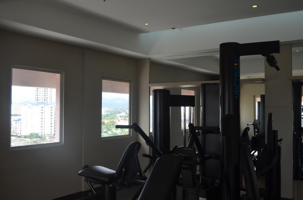 Imperial Palace Suites Quezon City Exteriér fotografie