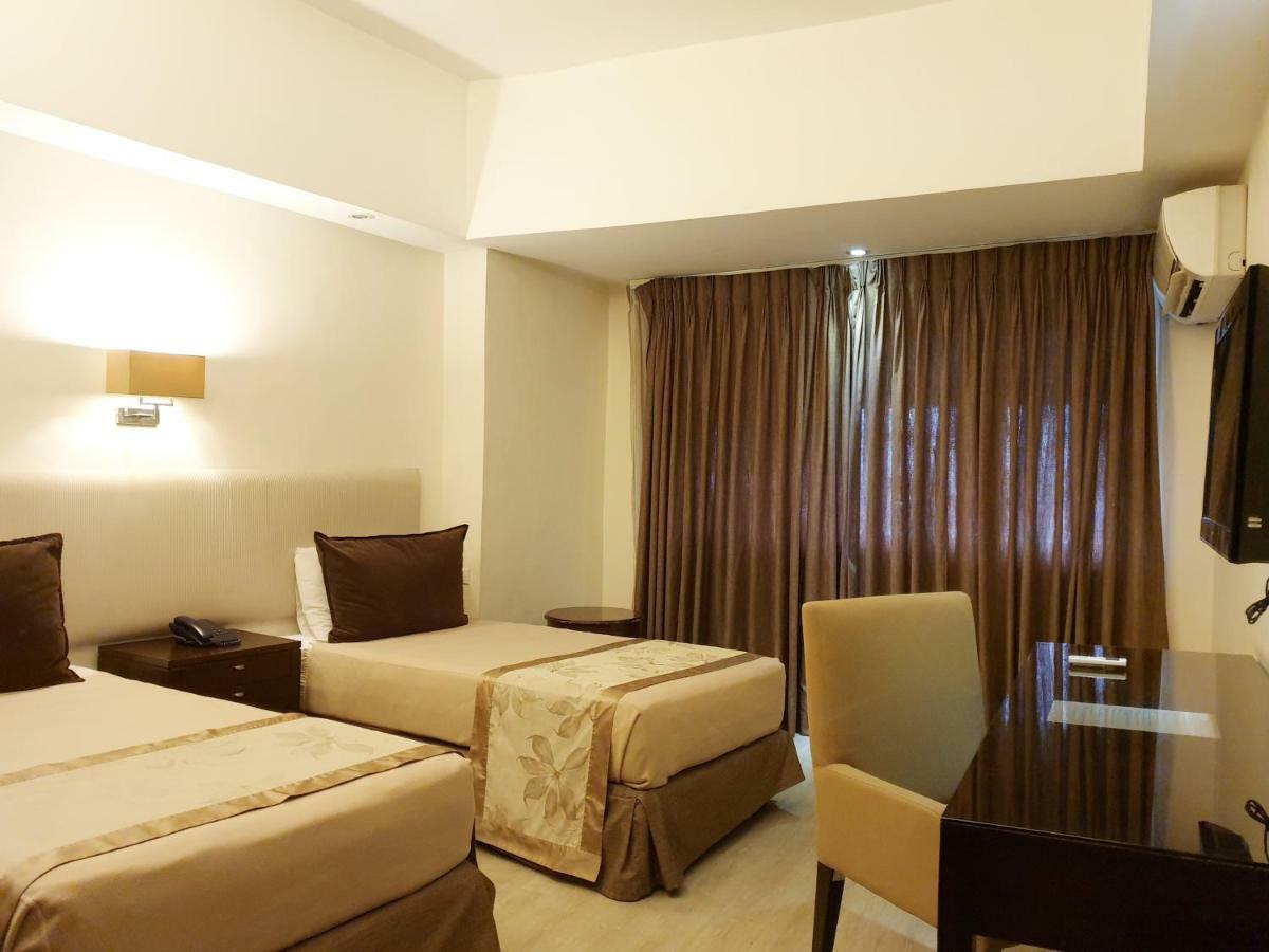 Imperial Palace Suites Quezon City Exteriér fotografie