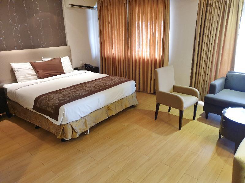 Imperial Palace Suites Quezon City Exteriér fotografie