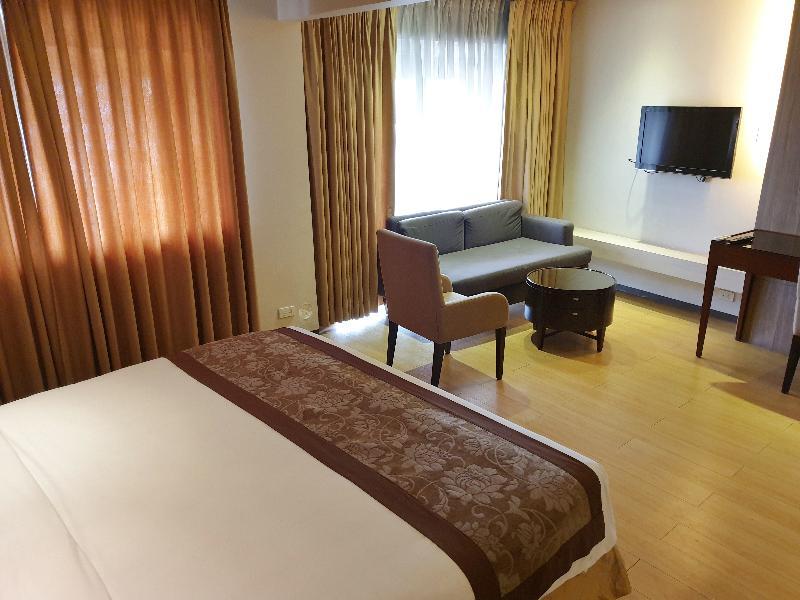 Imperial Palace Suites Quezon City Exteriér fotografie